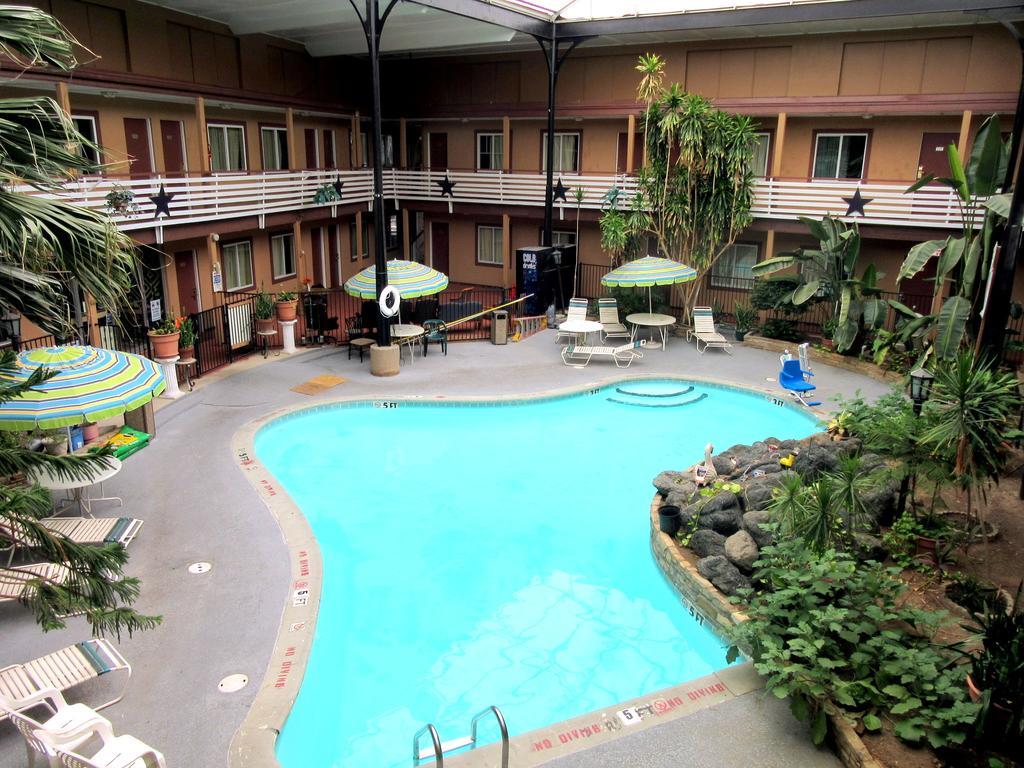 Budget Host Inn Арлингтон Экстерьер фото