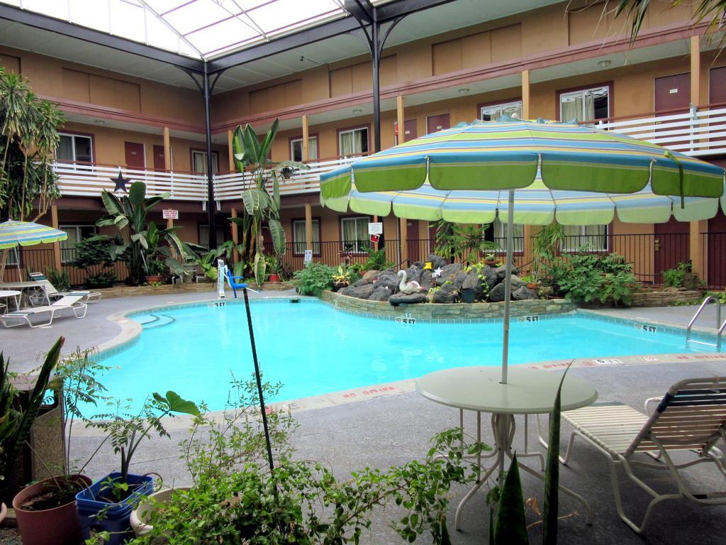 Budget Host Inn Арлингтон Экстерьер фото