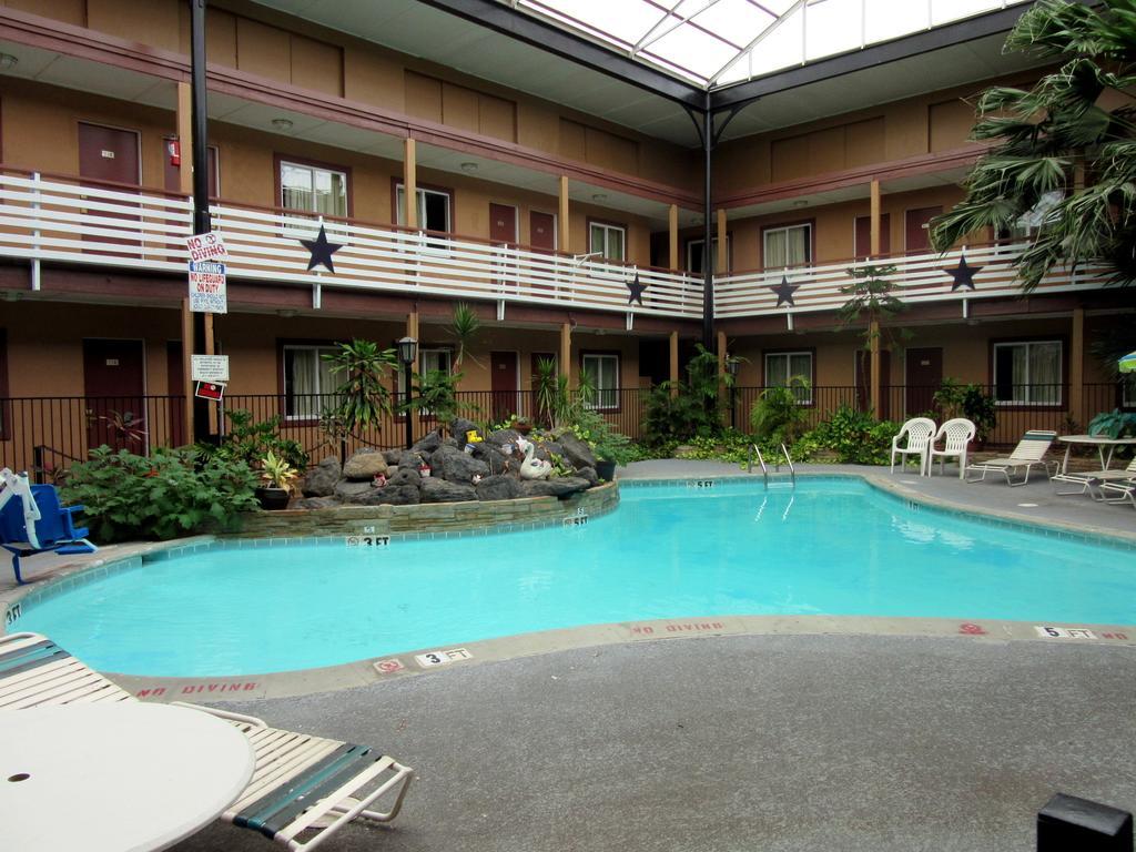 Budget Host Inn Арлингтон Экстерьер фото